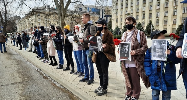 Пикет в память о Немцове в Краснодаре. Фото Анны Грицевич для "Кавказского узла"