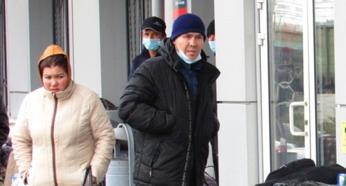 Мигранты на вокзале в Волжском. Фото Вячеслава Ященко для "Кавказского узла".