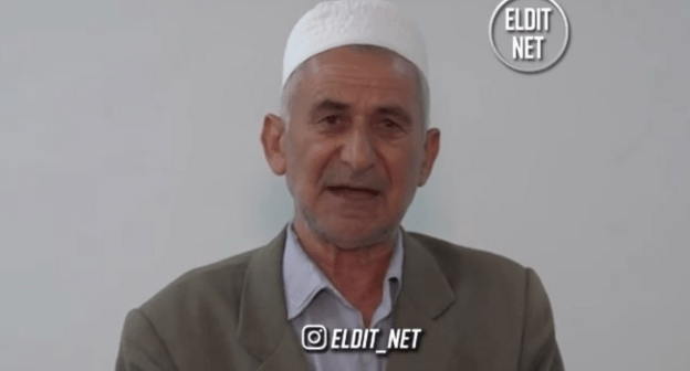 Житель села Гойты Ваха Кагерманов. Стоп-кадр видео https://www.instagram.com/p/CNc-2g1qX0K/?igshid=mwbh8vj3z6ik