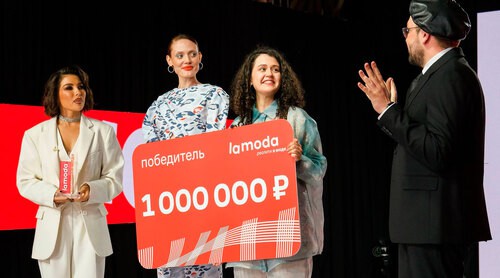 Агата Вострикова (вторая справа). Фото Рустама Джалилова для "Кавказского узла"