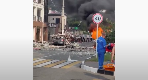Последствия  взрыва в гостинице Геленджика. Кадр видео 
Юра Озаровский
 https://www.youtube.com/watch?v=_F7iyNxZi1o 