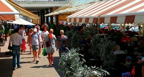 Набережная в Сочи, июль 2020 года. Фото Светланы Кравченко для "Кавказского узла"