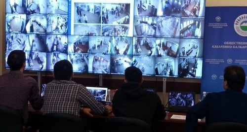 Общественный центр по наблюдению за выборами, куда транслируется изображение с видеокамер на 30 участках. 19 сентября 2021 года. Фото Людмилы Маратовой для "Кавказского узла".