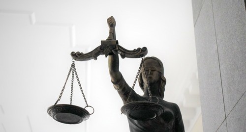 Фемида в холле Ростовского областного суда. Фото Константина Волгина для "Кавказского узла"
