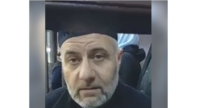 Барах Чемурзиев, осужденный вместе с шестью другими лидерами протеста в Магасе, в зале суда. Скриншот сообщения https://t.me/fortangaorg/10748 Барах Чемурзиев, осужденный вместе с шестью другими лидерами протеста в Магасе, в зале суда. Скриншот сообщения https://t.me/fortangaorg/10748