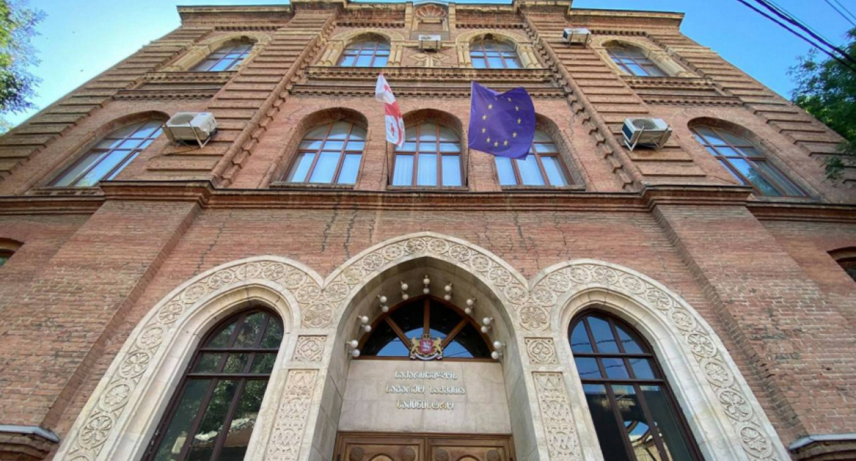 Здание МИД Украины. Фото https://www.newsgeorgia.ge/мид-украину-покинуло-до-1-500-граждан-груз/ Здание МИД Украины. Фото https://www.newsgeorgia.ge/мид-украину-покинуло-до-1-500-граждан-груз/