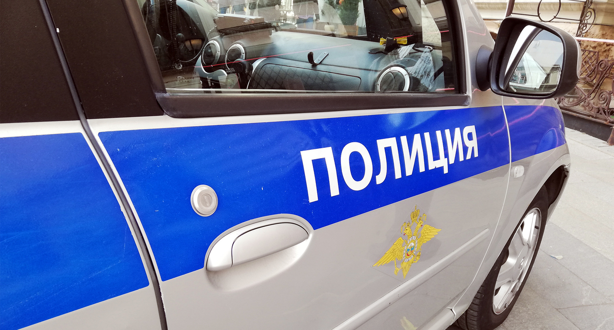 Автомобиль полиции. Фото Нины Тумановой для "Кавказского узла" Автомобиль полиции. Фото Нины Тумановой для "Кавказского узла"