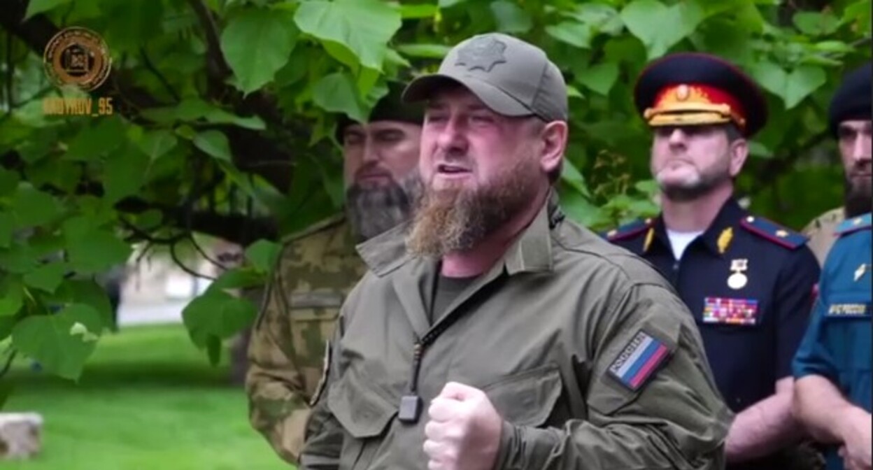Рамзан Кадыров. Стопкадр из видео https://t.me/RKadyrov_95/2435 Рамзан Кадыров. Стопкадр из видео https://t.me/RKadyrov_95/2435