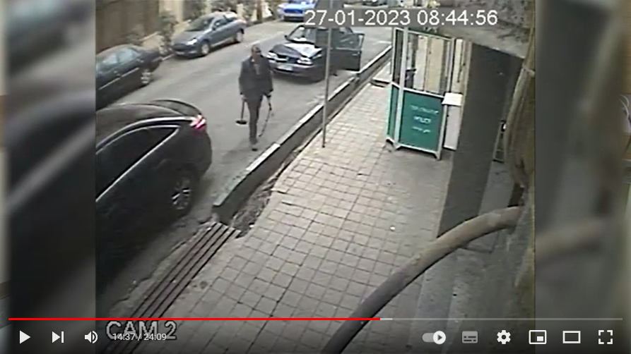 Скриншот видеоролика о нападении на посольство Азербайджана в Тегеране. https://www.youtube.com/watch?v=ZPh1n7uYF4k