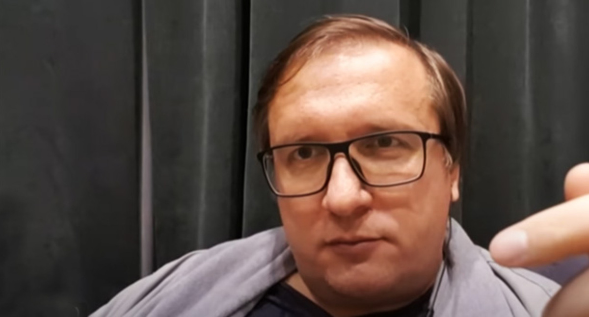 Дмитрий Новиков. Скриншот видео https://www.youtube.com/watch?v=Rf4kc3z_WZM Дмитрий Новиков. Скриншот видео https://www.youtube.com/watch?v=Rf4kc3z_WZM