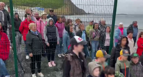 Участники акции протеста в Анапе против ограничения доступа на пляж. Скриншот видео https://t.me/anapa_grazhdan/1427