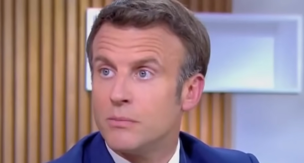 Эммануэль Макрон, фото: стоп-кадр видео канала Rogandar NEWs  https://www.youtube.com/watch?v=k0Pc4V4B_Oo
