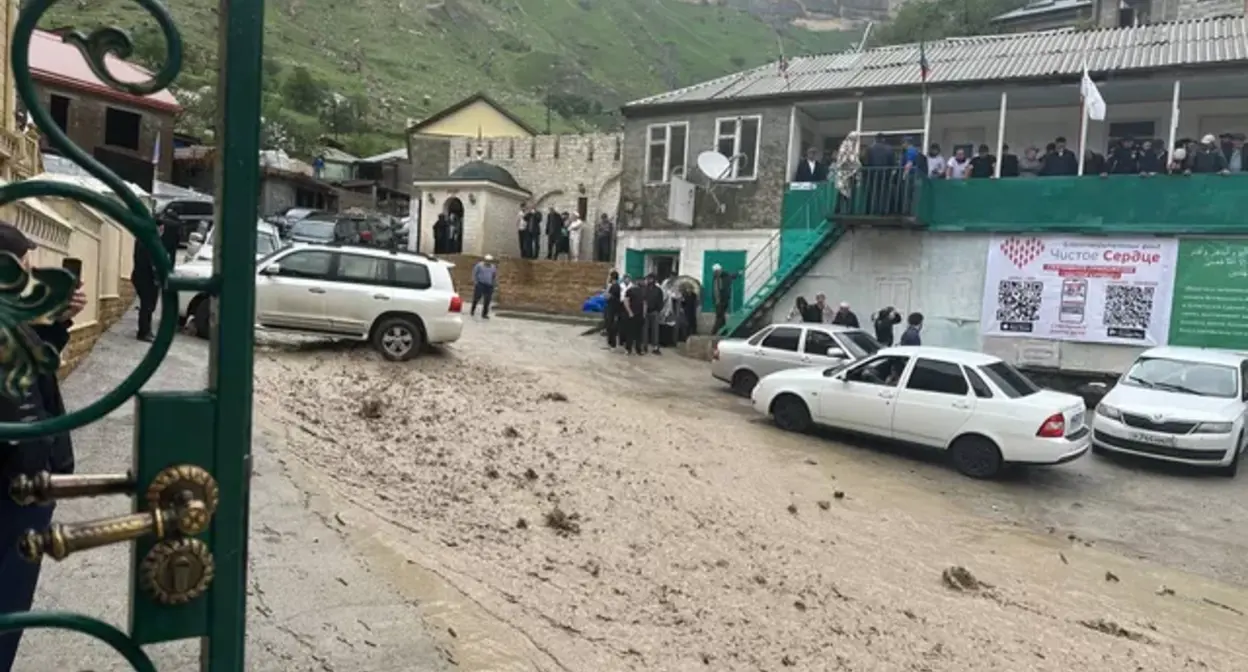 Последствия ливня с градом в Буйнакске. Фото: правительство Дагестана / Telegram