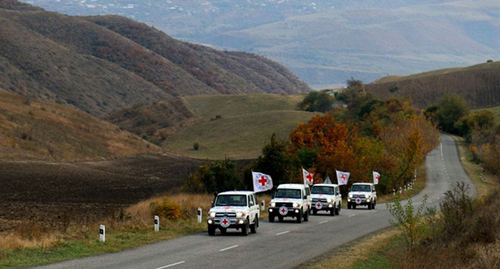 Машины Красного Креста в Нагорном Карабахе. Фото: https://ru.aravot.am/2023/05/17/410671/