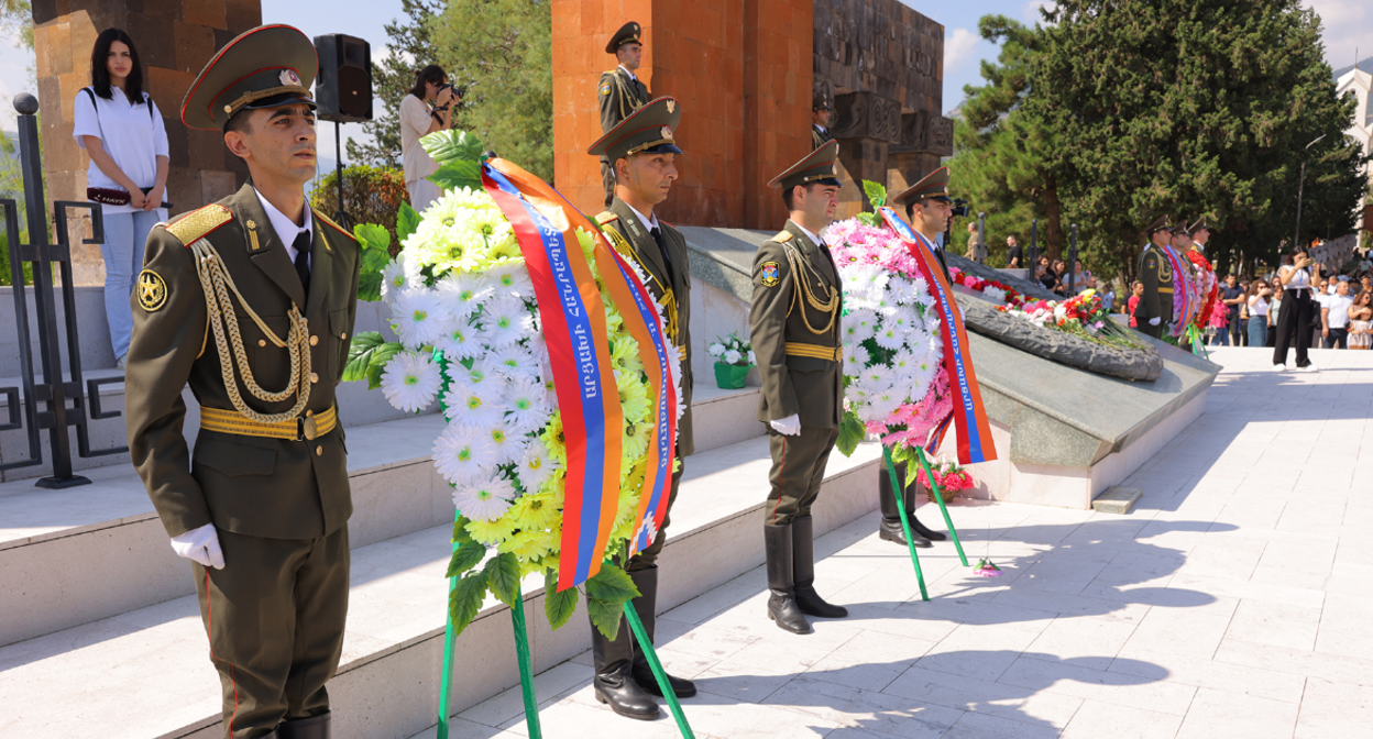 В Степанакерте почтили память погибших в борьбе за независимость. Фото с сайта парламента Нагорного Карабаха от 02.09.23, http://www.nankr.am/ru/5373
