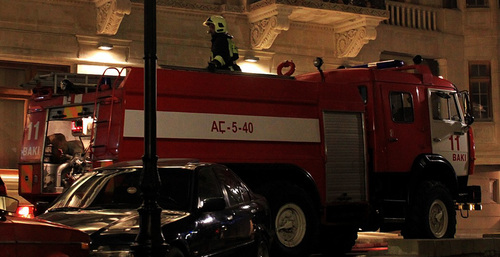 Пожарная машина МЧС Азербайджана. Фото: Gulustan. https://ru.wikipedia.org/