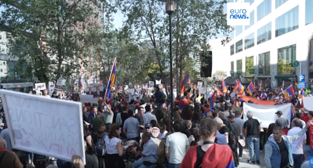 Акция представителей армянской диаспоры в Брюсселе, стоп-кадр видео канала "Euronews по-русски"
https://www.youtube.com/watch?v=AkHBXu4UXsg&t=12s