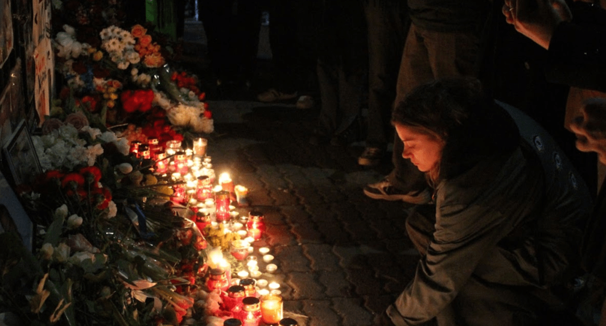 Мемориал Навальному в Ереване. Фото Тиграна Петросяна для "Кавказского узла".