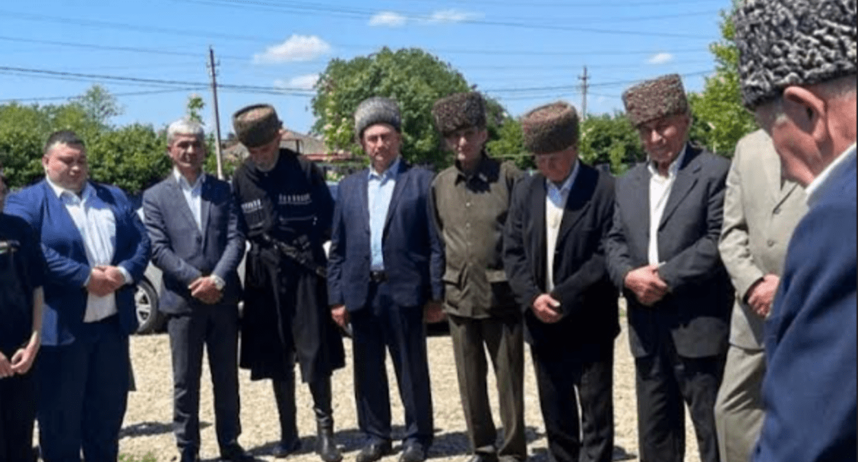 Участники памятной акции в Сочи. Фото от 21.05.24 предоставлено "Кавказскому узлу" Анзором Нибо..