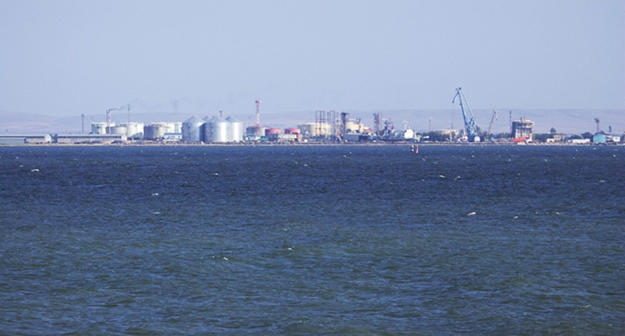 Порт "Кавказ". Фото: Solundir. https://ru.wikipedia.org