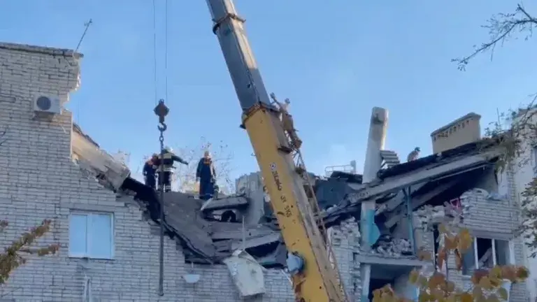 На месте взрыва в Черкесске. Фото: МЧС Карачаево-Черкесии/Telegram