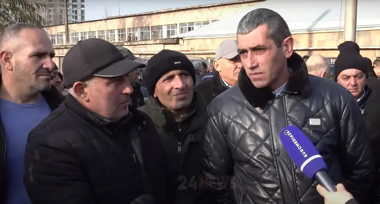 Забастовка водителей в Ереване. 3 декабря 2024 г. Скриншот видео 24news.ge