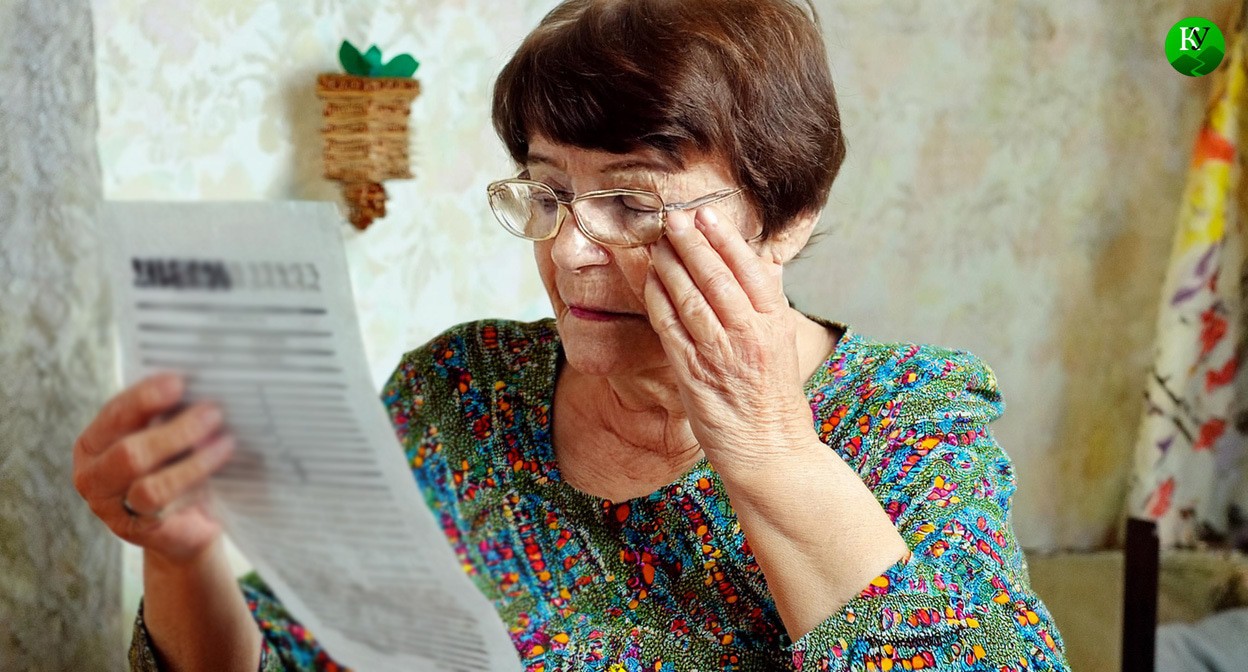 Пенсионерка изучает счет за воду. Иллюстрация создана «Кавказским узлом» с помощью ИИ в программе Photoshop

