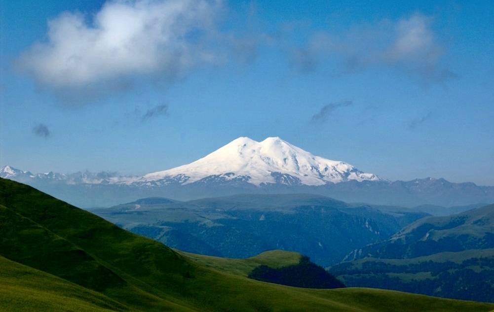 Эльбрус. Фото: Konstantin Malanchev. Flickr https://ru.wikipedia.org/