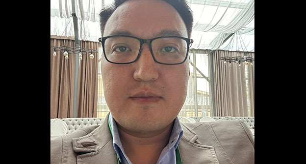 Мурад Адам. Скриншот https://www.facebook.com/photo.php?fbid=1564656504506376&set=pb.100028861253705.-2207520000&type=3