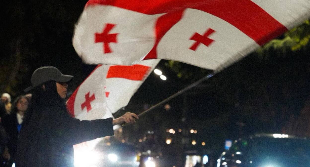 Протестующие на проспекте Руставели. Фото: Keto Mikadze / Publika