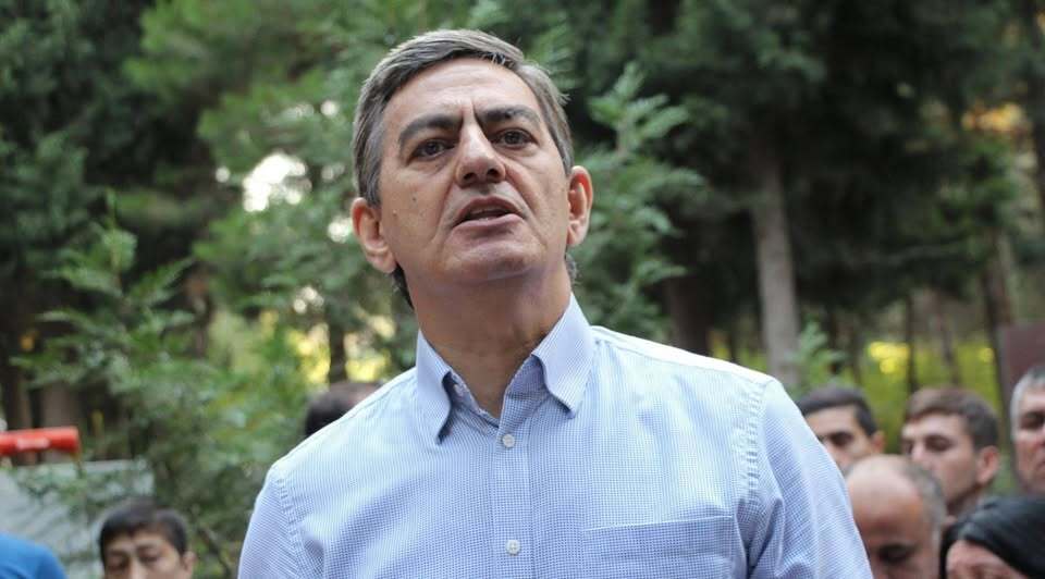 Али Керимли. Фото: https://www.facebook.com/oxuazru/posts принадлежит компании Meta деятельность которой запрещена в России