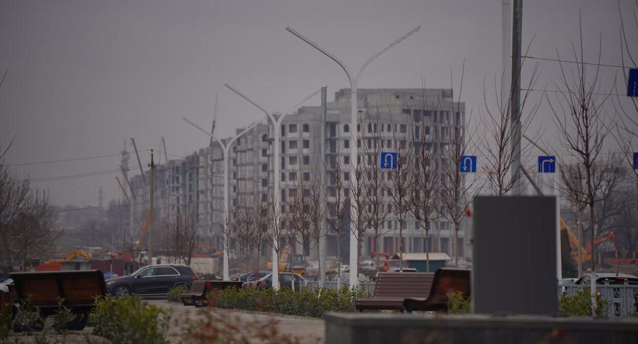 Новостройки в Путинском районе Чечни. Фото: https://chechnyatoday.com/news/384392