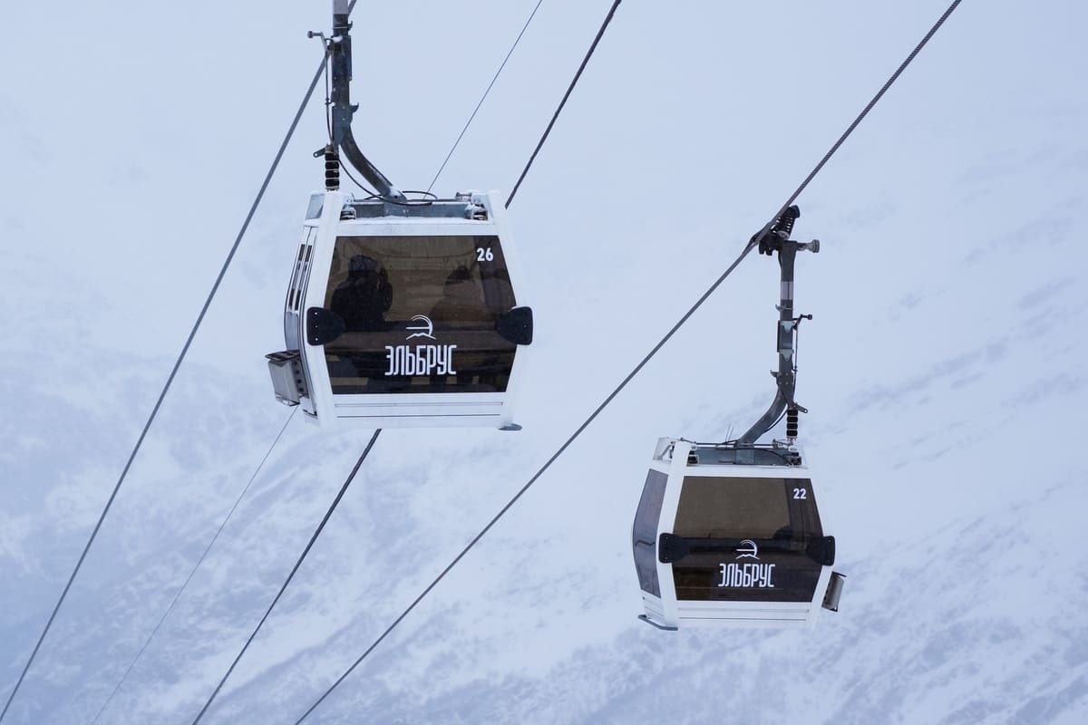 Канатная дорога на Эльбрусе. Фото: пресс-служба курорта https://resort-elbrus.ru/