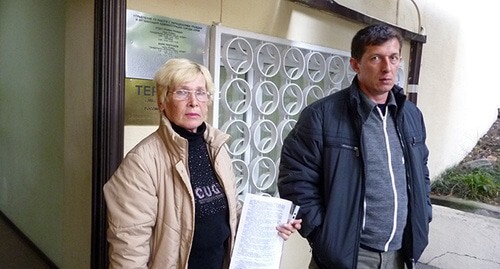 Людмила Савельева с сыном Алексеем Савельевым. Фото корреспондента "Кавказского узла"