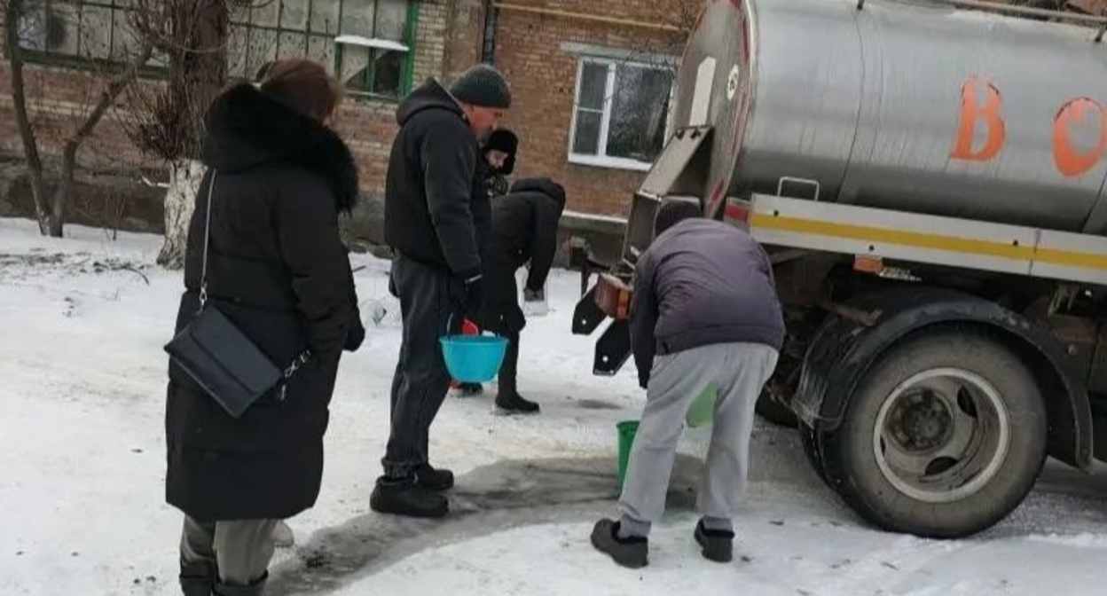 Водовозка в Гуково. Фото из телеграм-канала министра ЖКХ Ростовской области https://t.me/Pshenichnaya_AU/1980