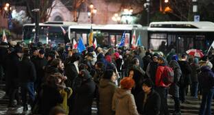 Протестующие на проспекте Руставели, 2 февраля 2026 года. Фото: Nino Kikvadze / Publika