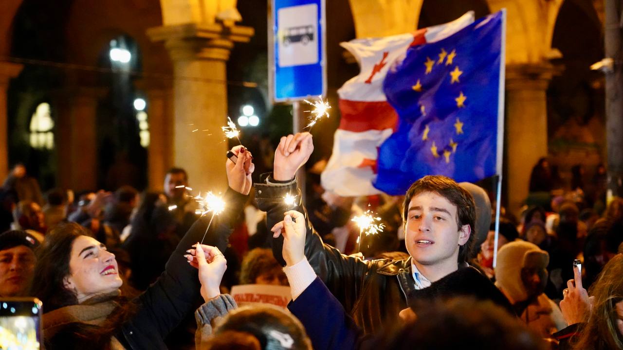 Акция на проспекте Руставели. Декабрь 2025 года. Фото JAMnews