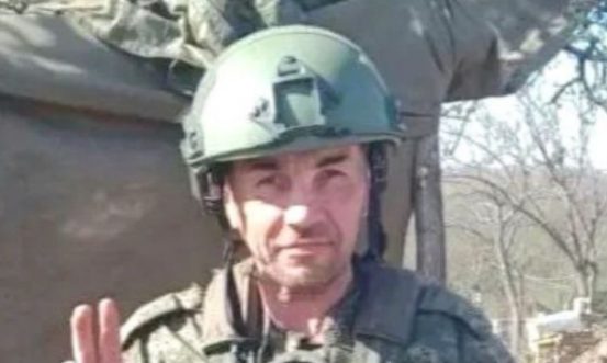 Ильдар Баткаев. Скриншот фото из Telegram-канала администрации Икрянинского района от 05.02.26, https://t.me/ikradm/12760.