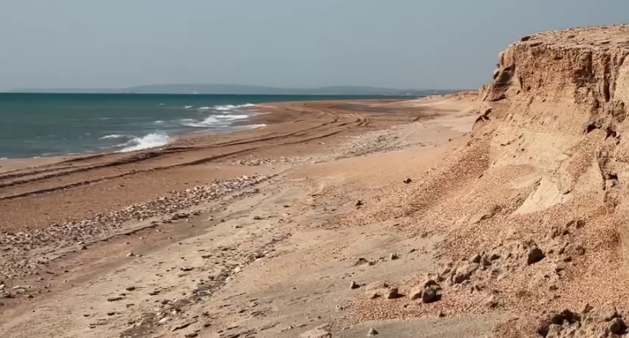 Бугазская коса. Стоп-кадр видео из Telegram-канала "Добровольцы ССЛ" от 16.03.26, https://t.me/setisitolopata/2714.