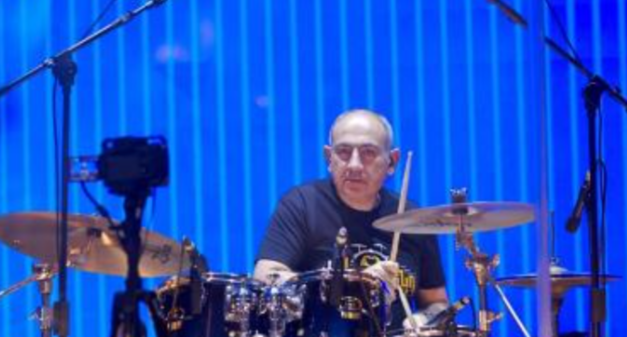 Пашинян на концерте в Гюмри. Скриншот фото News.Am от 20.04.26, https://news.am/rus/news/944772.html.