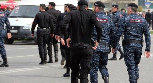 Силовики в Грозном. Фото Магомеда Магомедова для "Кавказского узла". Силовики в Грозном. Фото Магомеда Магомедова для "Кавказского узла".