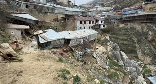 Дома в селе Тебекмахи после оползней. Фото администрации Акушинского района https://t.me/akushamr/19196