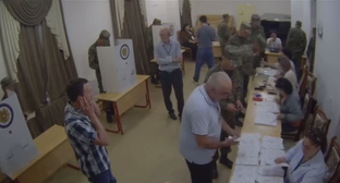 Стоп-кадр голосования военных в Армении после закрытия избирательных участков. Фото: Yerevan․Today Rus / Telegram-канал