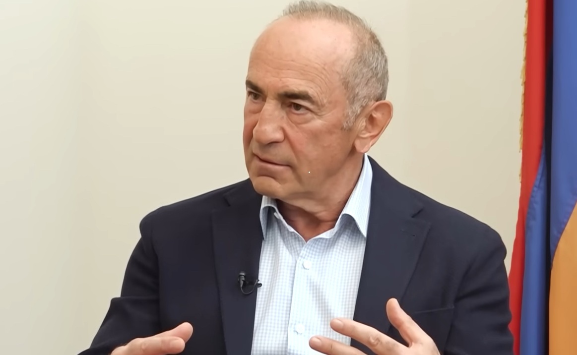 Роберт Кочерян. Скриншот https://robertkocharyan.am/