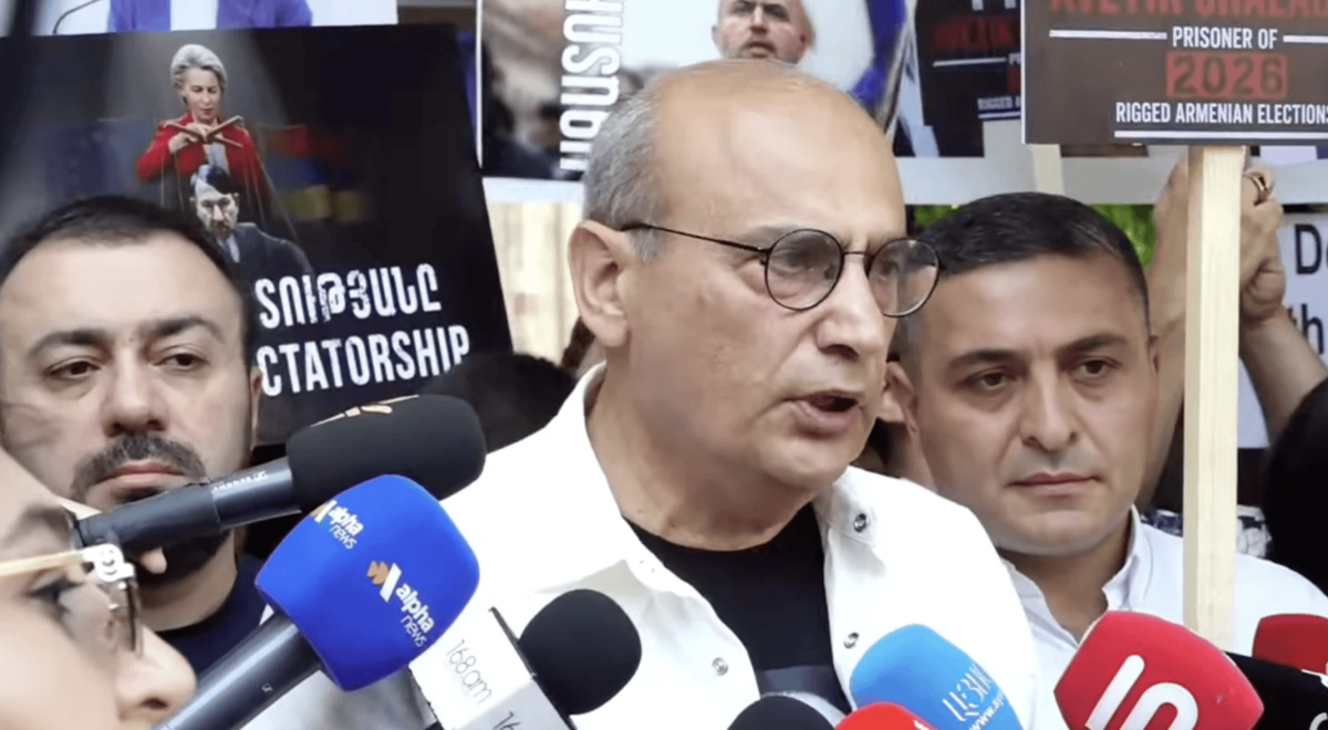 Кадр два оппозиционных движения провели акцию протеста у здания правительства Армении. Фото: News.am. / https://news.am/ru/news/1047326 Кадр два оппозиционных движения провели акцию протеста у здания правительства Армении. Фото: News.am. / https://news.am/ru/news/1047326