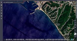 Спутниковый снимок с тёмным шлейфом в акватории Чёрного моря. Скриншот публикации в телеграм-канале эколога Евгения Витишко – https://t.me/evitishko/1960