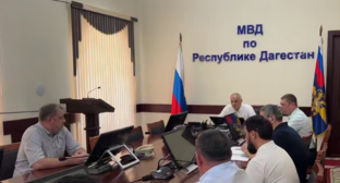 Встреча владельцев АЗС с главой МВД Дагестана. Стп-кадр виде из Telegram-канала 
