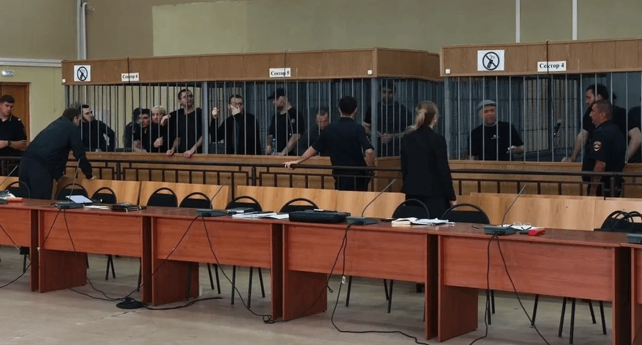 Выездное заседание Южного военного суда в Нальчике. Фото "Коммерсант" от 26.08.26,https://www.kommersant.ru/doc/8908913 Выездное заседание Южного военного суда в Нальчике. Фото "Коммерсант" от 26.08.26,https://www.kommersant.ru/doc/8908913