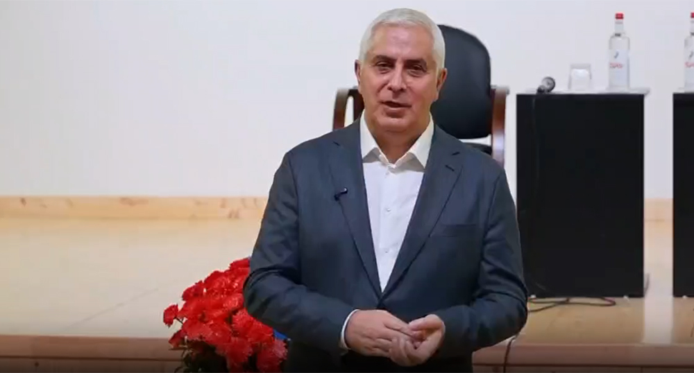 Марат Камболов. Кадр из видео https://t.me/maratkambolov/199 Марат Камболов. Кадр из видео https://t.me/maratkambolov/199