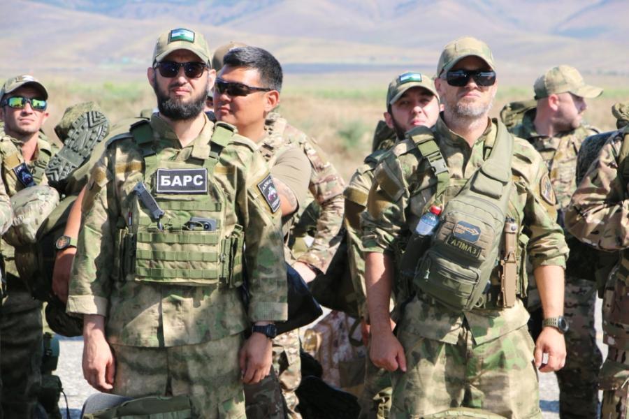Отправка добровольцев из Грозного на Украину. Фото: Грозный Информ https://www.grozny-inform.ru/news/svo/187922/